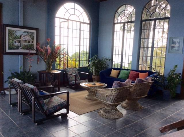 Mahogany Ridge Hotel Arouca Buitenkant foto